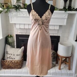 Vintage Union Made Coquette Lace Trim Slip Lingerie Dress Size 34